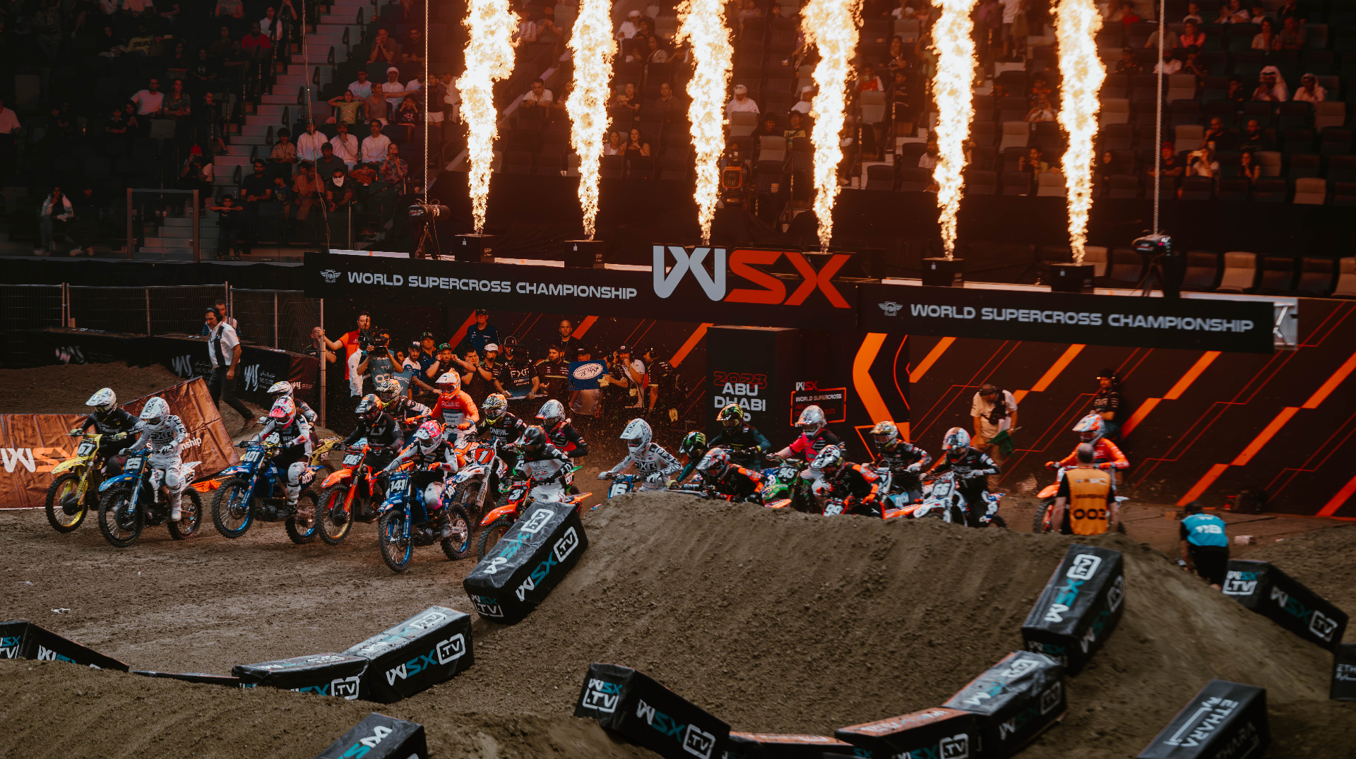 WORLD SUPERCROSS ABU DHABI GRAND PRIX MAKES HISTORY AS THE MIDDLE EAST’S FIRST EVER INTERNATIONAL SUPERCROSS EVENT
